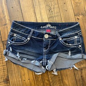 Juniors Almost Famous cutoff denim shorts, size 7